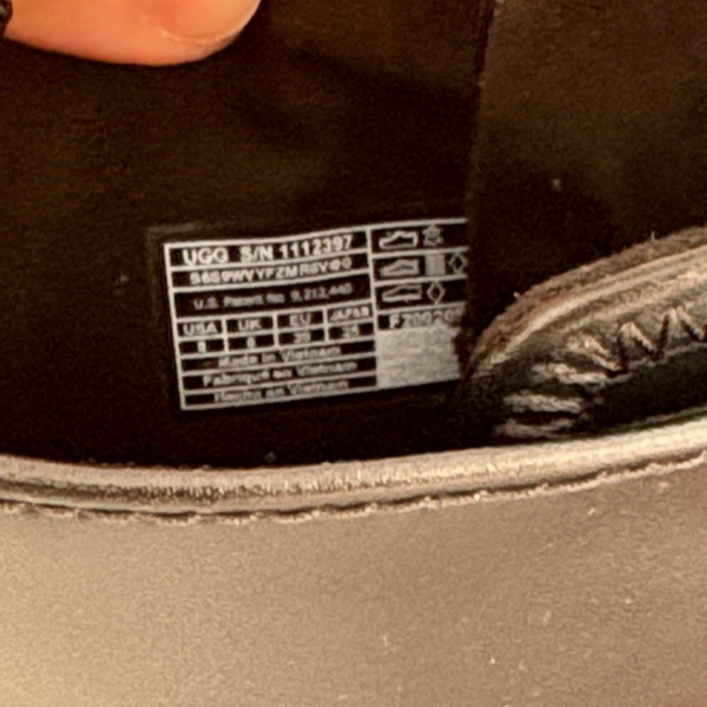 UGG® • Sheena Combat Boots • Brand New - Picture 5 of 6